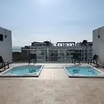 Dominique 609 Apartment With Private Jacuzzi