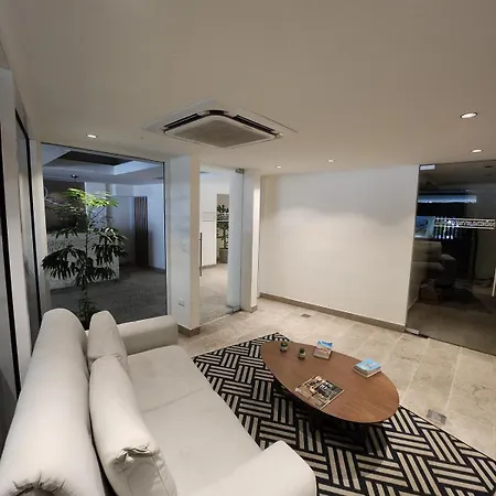 Dominique 609 With Private Jacuzzi